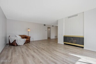 31555 Lindero Canyon Rd in Westlake Village, CA - Building Photo - Building Photo