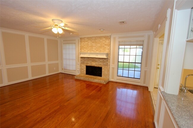 2422 Stephens Grant Dr in Sugar Land, TX - Building Photo - Building Photo