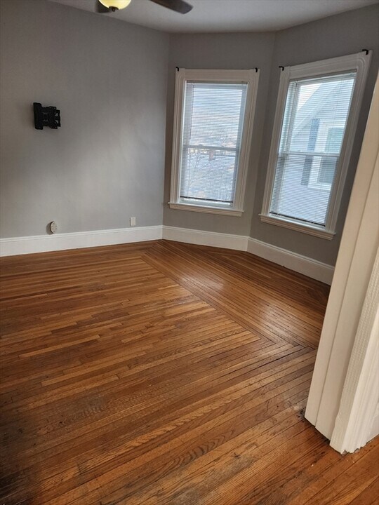 148 Maple St, Unit #2 in Lynn, MA - Foto de edificio