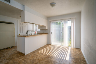 Bridge City Apartments in Bridge City, TX - Building Photo - Interior Photo