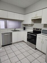 51 Whitehead Cir in Weston, FL - Building Photo - Building Photo