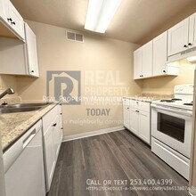 6115 Glen Mary Ln SE in Lacey, WA - Building Photo - Building Photo
