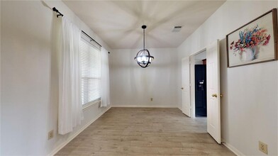5310 Flagridge Ln in Houston, TX - Foto de edificio - Building Photo