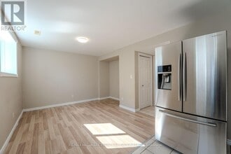67 Iris Dr in Wasaga Beach, ON - Building Photo - Building Photo