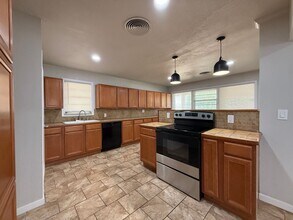 1702 Harvard Ave in Big Spring, TX - Building Photo - Building Photo