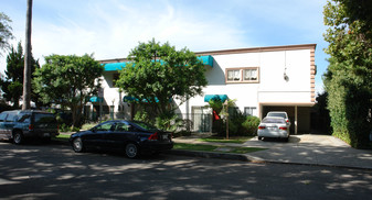 5233 Tilden Ave in Sherman Oaks, CA - Building Photo