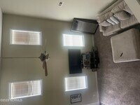 905 Courthouse Xing photo'