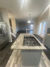 6765 Sutton Oaks Way in Gainesville, VA - Foto de edificio - Building Photo