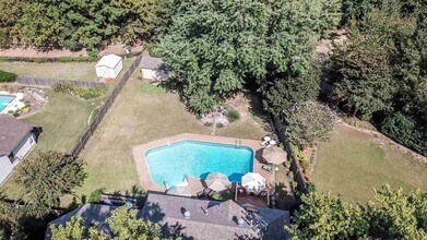 2472 Monte Carlo Dr in Germantown, TN - Building Photo - Building Photo