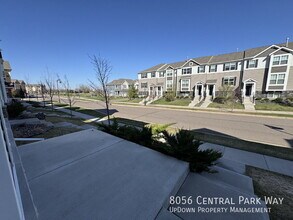8056 Central Park Way in Maple Grove, MN - Building Photo - Building Photo
