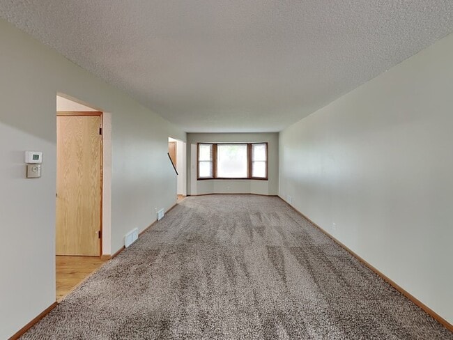 3405 Ensign Ave N in Minneapolis, MN - Building Photo - Building Photo