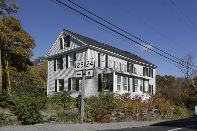 15 Main St in Bowdoinham, ME - Foto de edificio - Building Photo