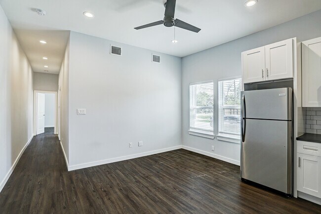 225 N Everton St in Houston, TX - Building Photo - Building Photo