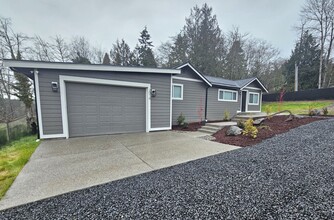 2016 Point Fosdick Dr in Gig Harbor, WA - Building Photo - Building Photo