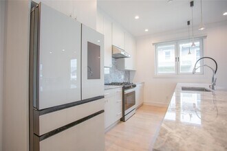 622 W Penn St in Long Beach, NY - Building Photo - Building Photo