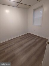 210 N Avondale St in Philadelphia, PA - Building Photo - Building Photo