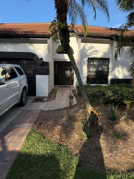 1360 NW 105th Ave in Plantation, FL - Building Photo