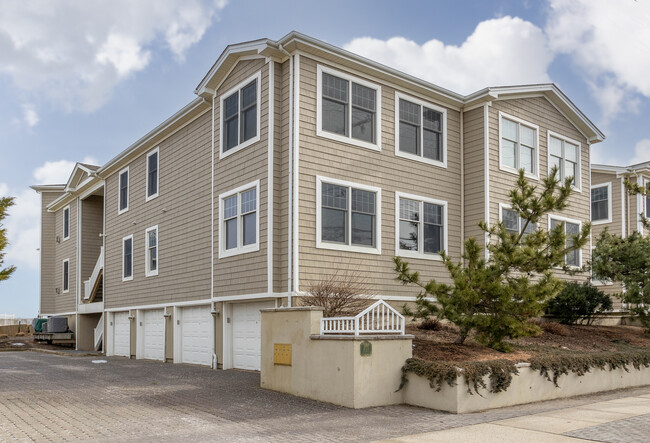 209 Beachfront in Manasquan, NJ - Building Photo - Building Photo