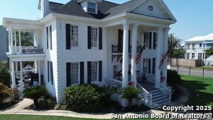 421 Howard St in San Antonio, TX - Building Photo