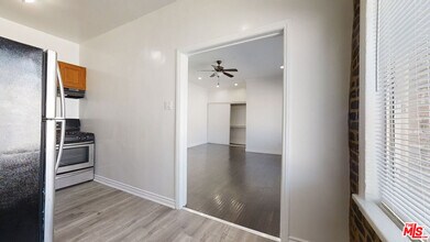 738 New Hampshire Ave in Los Angeles, CA - Building Photo - Building Photo