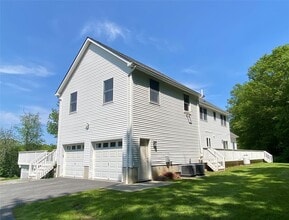 390 Birch Hill Rd in Patterson, NY - Building Photo - Building Photo