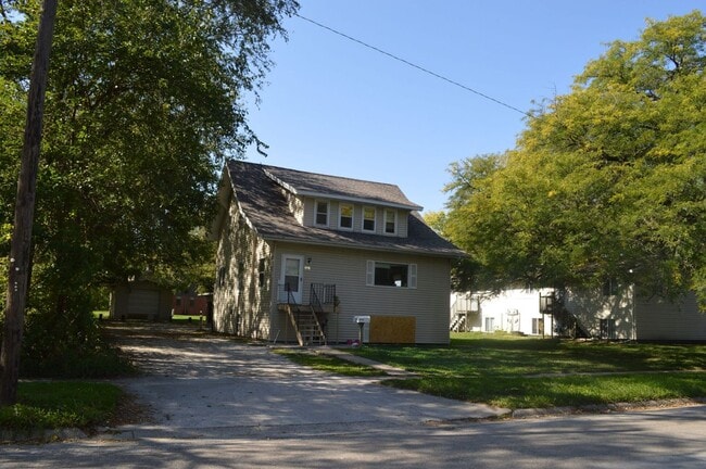 property at 137 S Franklin Ave