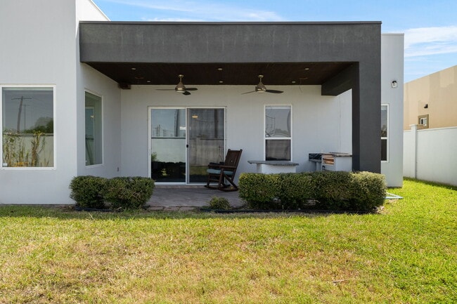 305 N Mockingbird Ave in Mission, TX - Building Photo - Building Photo