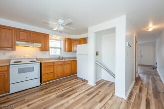 394 S 8th St in Newark, NJ - Building Photo - Building Photo