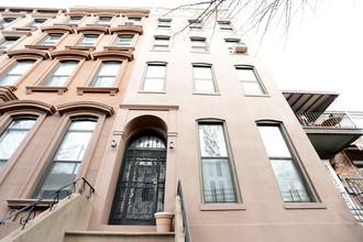 580 Henry St in Brooklyn, NY - Foto de edificio - Building Photo
