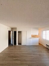 1260 Beachwood Dr in Los Angeles, CA - Building Photo - Building Photo
