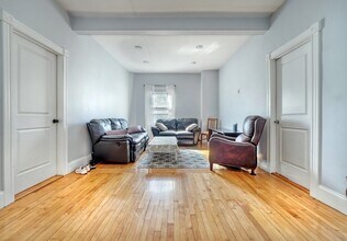 437-439 High St in Medford, MA - Building Photo - Building Photo
