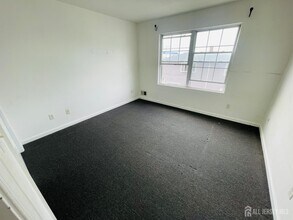 12 Ellen Ave in Perth Amboy, NJ - Building Photo - Building Photo