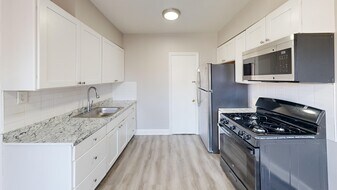 Wynmawr Court Apartments in Philadelphia, PA - Building Photo