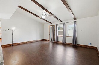 6623 Orangewood Dr in Dallas, TX - Building Photo - Building Photo