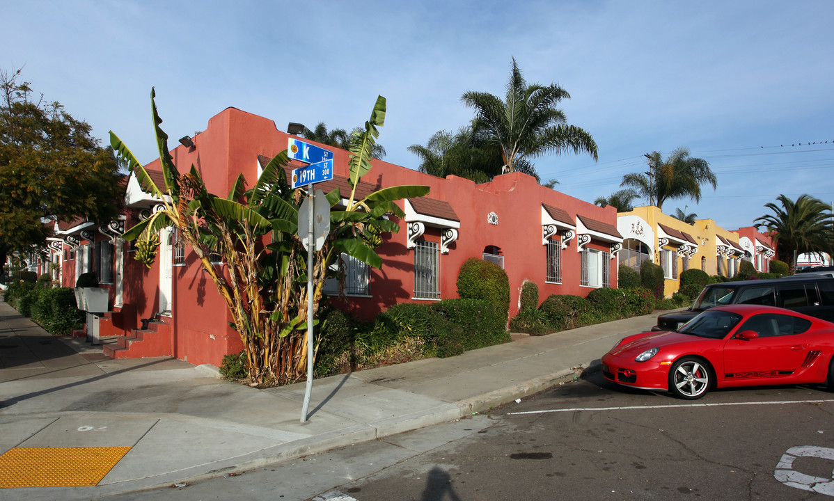 Villa Espanola Apartments in San Diego, CA - Building Photo