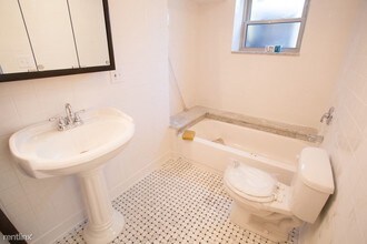 3548 N Bosworth Ave-Unit -Unit 1 in Chicago, IL - Building Photo - Building Photo