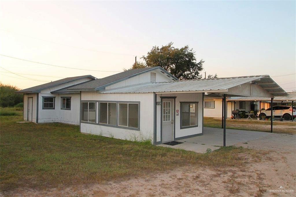 11 E 6th St in Weslaco, TX - Building Photo