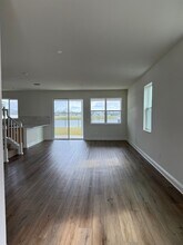 9395 Sandy Bluffs Circle in Parrish, FL - Building Photo - Building Photo