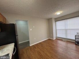 105 Braeburn Dr in Winchester, VA - Building Photo