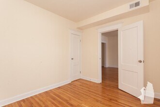 3209 W Pierce Ave, Unit 1 in Chicago, IL - Building Photo - Building Photo