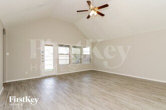 500 Stone Crossing Ln in Fort Worth, TX - Building Photo - Building Photo