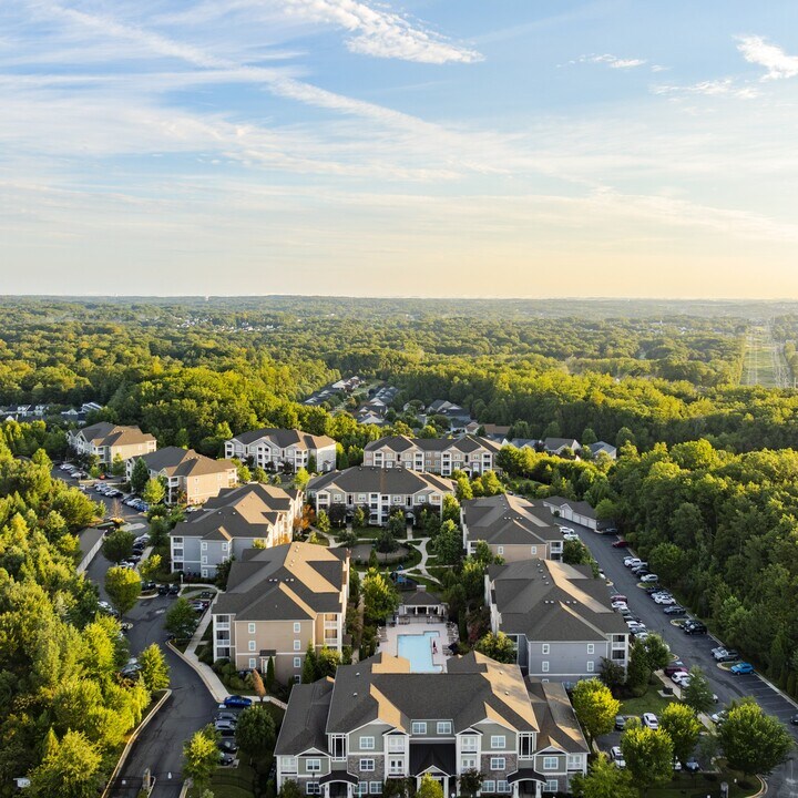 Oasis at Montclair in Dumfries, VA - Foto de edificio