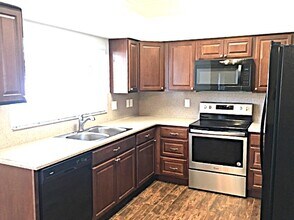 11013 Sailbrooke Dr in Riverview, FL - Building Photo - Building Photo