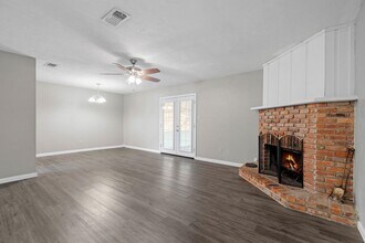 3001 Eastgate Ct in Tallahassee, FL - Building Photo - Building Photo