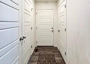 18261 E 51st Ave in Denver, CO - Building Photo - Building Photo