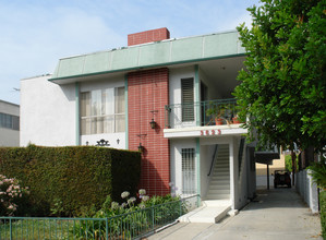 3623 Clarington Ave in Los Angeles, CA - Building Photo - Building Photo