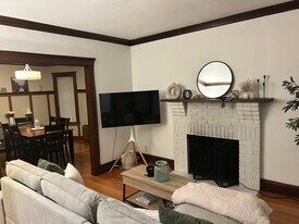 143 Manthorne Rd, Unit 1 in Boston, MA - Building Photo