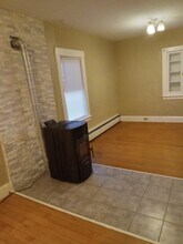 63 Belmont St, Unit 1st floor in Fitchburg, MA - Building Photo - Building Photo