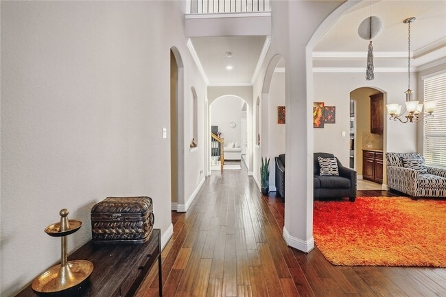 1001 Vineyard Dr