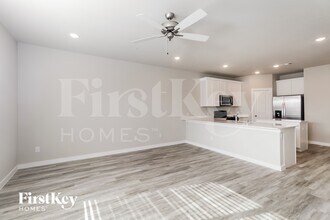 332 Niki Dr in Lewisville, TX - Foto de edificio - Building Photo